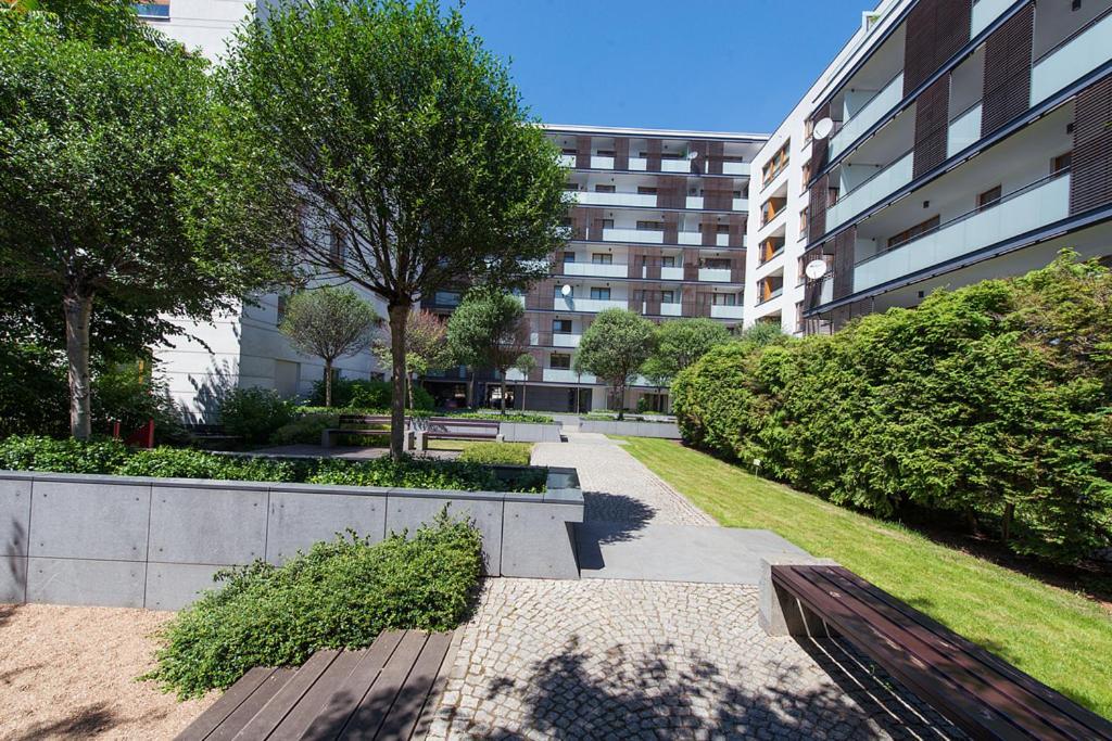 Apartment Powisle With Garage Warsaw Exterior photo